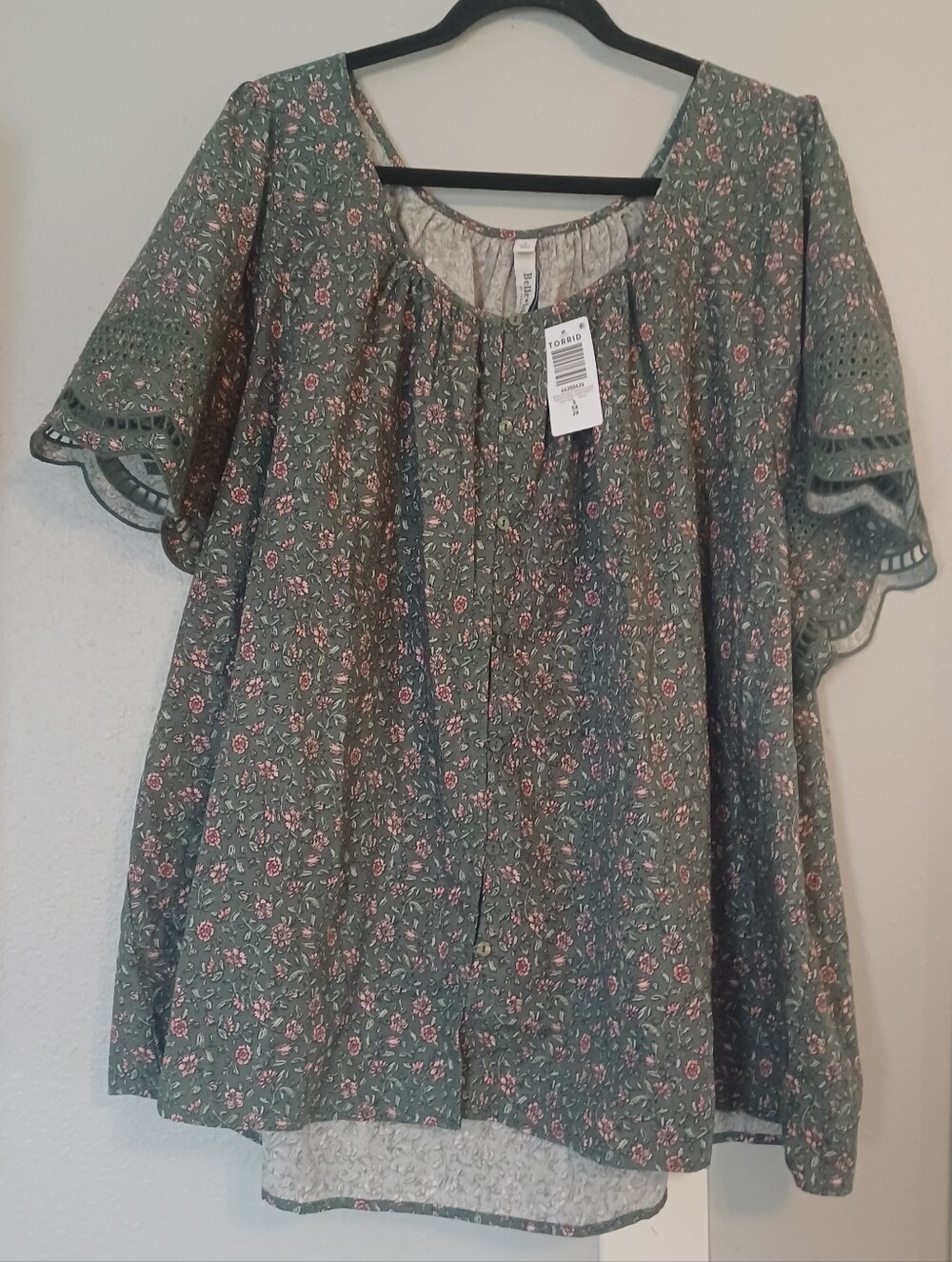 Torrid Callie Forest green pink floral flutter-sleeve tunic Size 5X